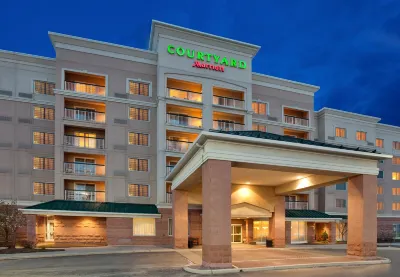 Courtyard Toronto Mississauga/Meadowvale Hôtels à proximité de : Cando Property Management