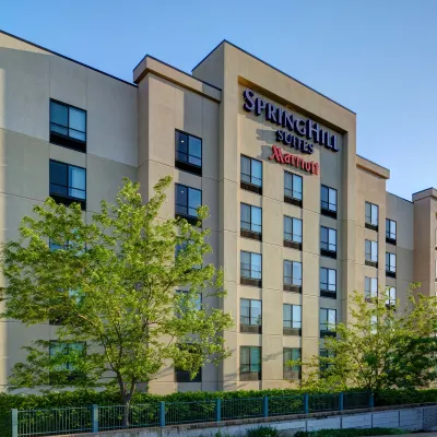 SpringHill Suites St. Louis Brentwood Отели рядом с достопримечательностью «Театр Муни»