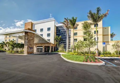 Fairfield Inn & Suites Delray Beach I-95 Hoteles cerca de Countryside Golf Club