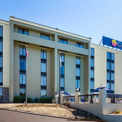Comfort Inn & Suites Durham Near Duke University Hotels near Duke Homestead