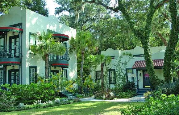 村莊旅館和酒吧