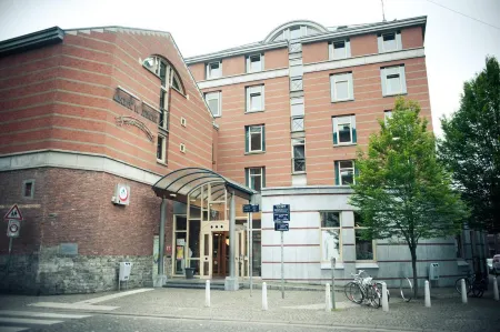 Liège Youth Hostel Отели в г. Angleur