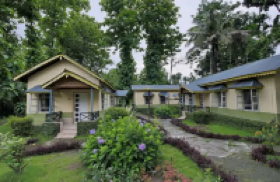 Tuskers Den Forest Resort Hotel berhampiran Bengal Safari