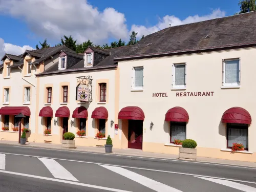 Logis Hôtel-Restaurant la Croix Couverte Hotels in Mayenne