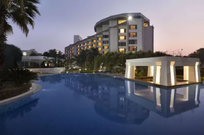 Ramada Plaza by Wyndham JHV Varanasi Hotel dekat Ram Ramapati Bank