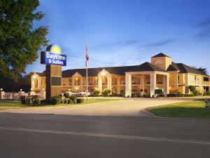 Days Inn & Suites by Wyndham Stuttgart