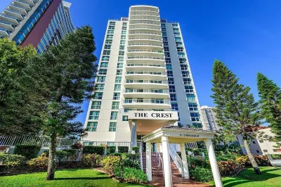 The Crest Apartments Hotels near Doug Jennings Park