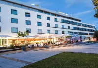 Leonardo Hotel Esslingen Hotels near Weir on the hammer channel