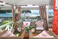 Marigot Beach Club & Dive Resort