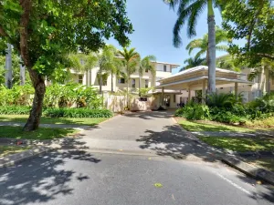 Cayman Villas Port Douglas