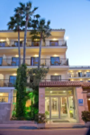 Hotel Amoros Hotel di 