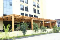 Ramada Addis, Addis Ababa Hotel dekat St. George's Cathedral