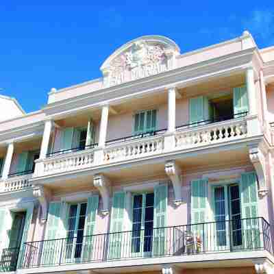 Hôtel 3 étoiles Le Balmoral - Menton - Vacances Bleues Hotel Exterior