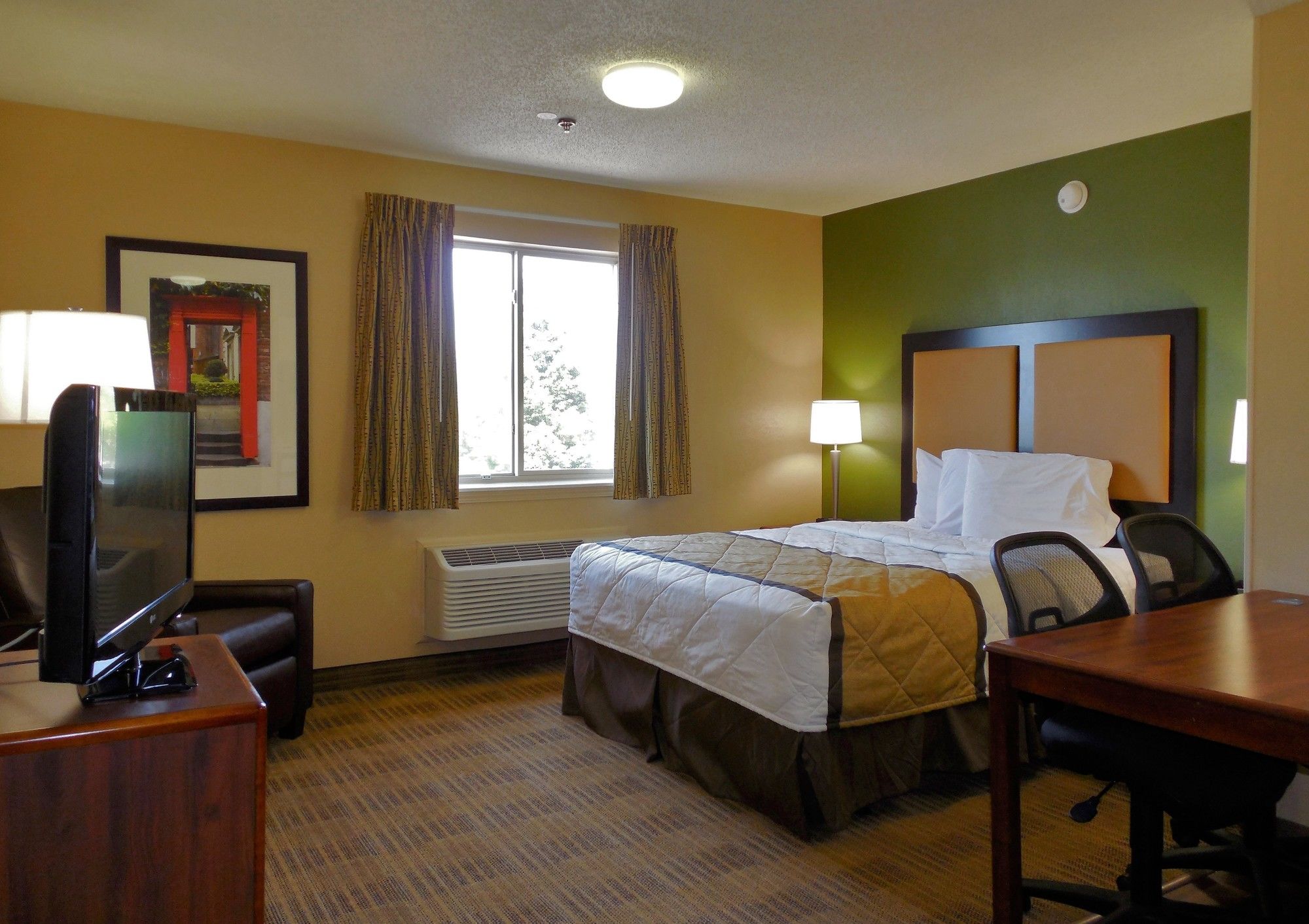 Extended Stay America Suites - Rockford - State Street