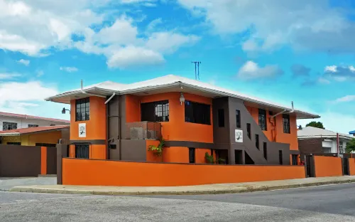 Culture Crossroads Inn Hoteles en Puerto España