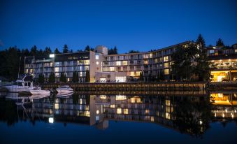 Oceanfront Suites at Cowichan Bay