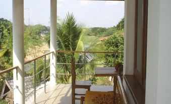 Ban Rim Nam Riverside Resort