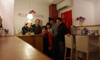 Plumhostel