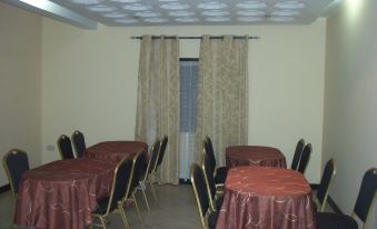 Jenos Hotels - Housity
