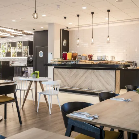 Courtyard by Marriott Edinburgh West