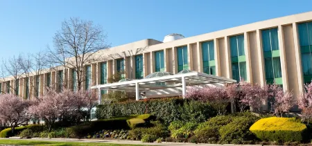 Rydges Canberra, an EVT hotel Отели рядом с достопримечательностью «Бёрли-Гриффин»