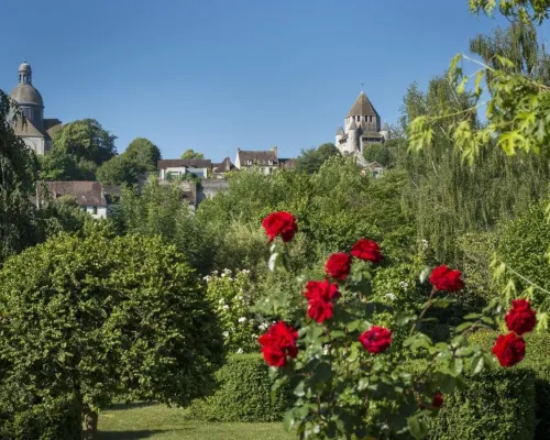 Hôtel Aux Vieux Remparts Hotels in Provins