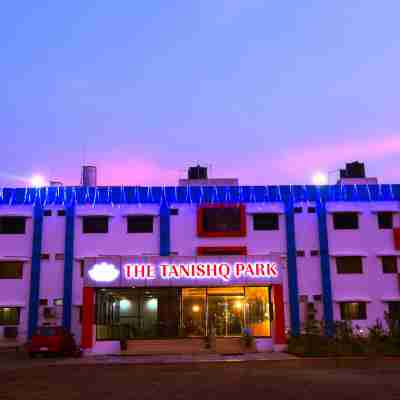 The Tanishq Park Hotel Exterior