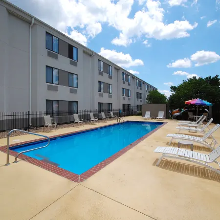 Quality Inn Kansas City International Airport