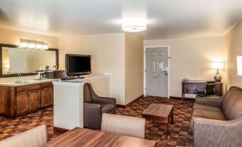 Comfort Suites Red Bluff Near I-5