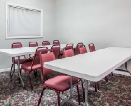 エコノ ロッジ ジェファーソン シティ