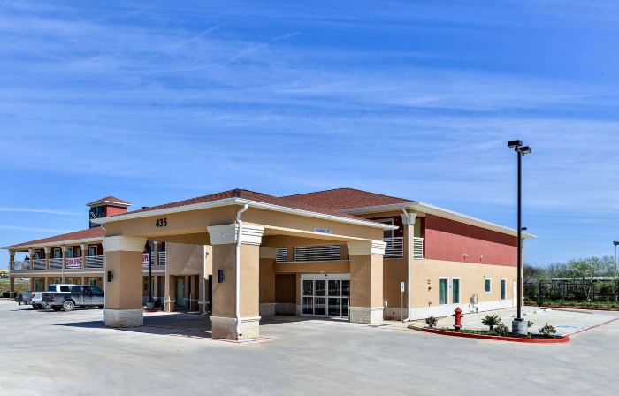 Scottish Inn & Suites Cotulla, TX
