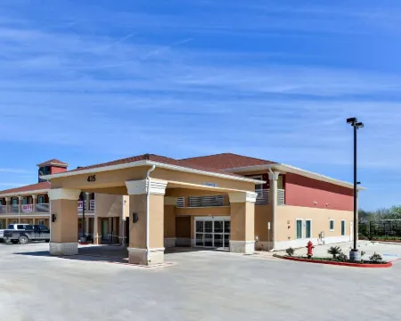 Scottish Inn & Suites Cotulla, TX Hotels in Cotulla