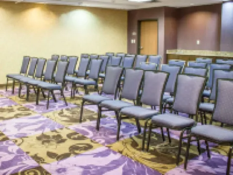 Comfort Suites Hotels in Lee County