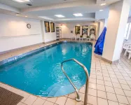Sleep Inn & Suites Princeton I-77 - Swimmingpools