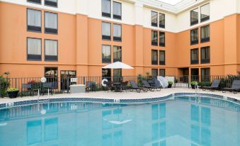 Comfort Inn & Suites Newark - Wilmington