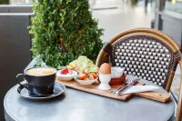 Ovolo Brisbane Fortitude Valley, a Wyndham Hotel - Breakfast