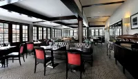 Macdonald Compleat Angler - breakfast
