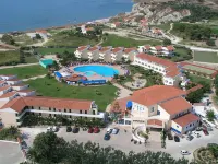 Argile Resort & Spa Hotels in der Nähe von Petani Beach