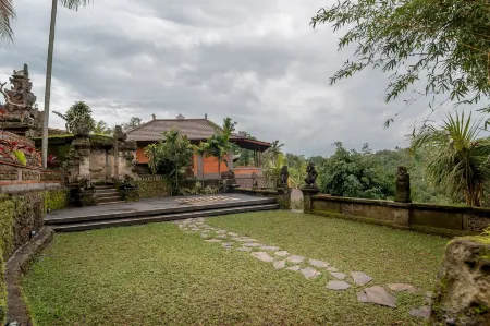 烏倫烏布度假村
