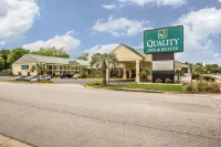 Quality Inn & Suites Near Lake Eufaula