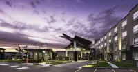 Best Western Plus Edmonton Airport Hotel Các khách sạn ở Leduc