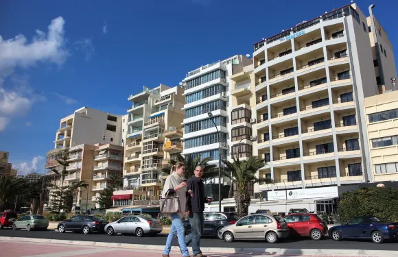 斯利馬碼頭酒店