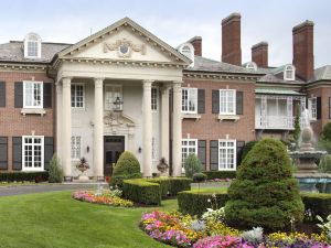 The Mansion at Glen Cove