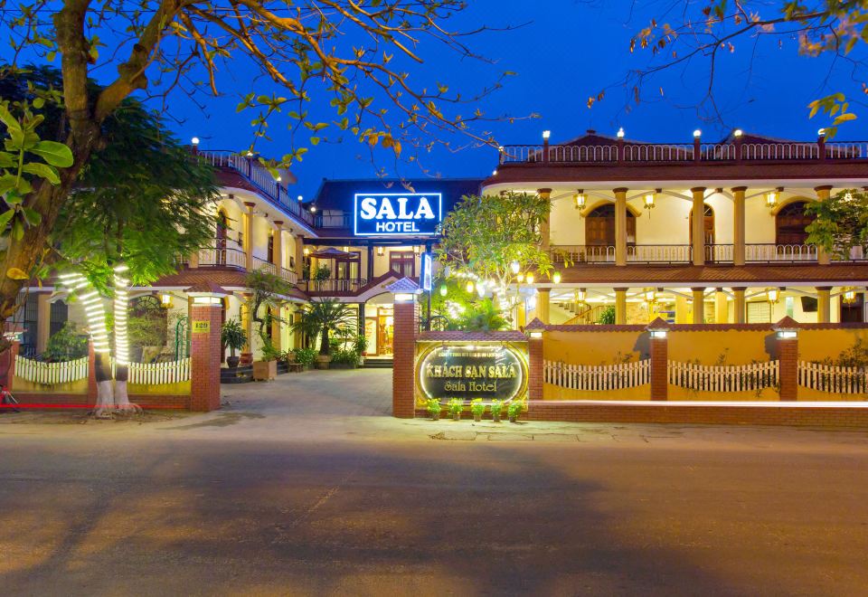 1. Hoi An S..