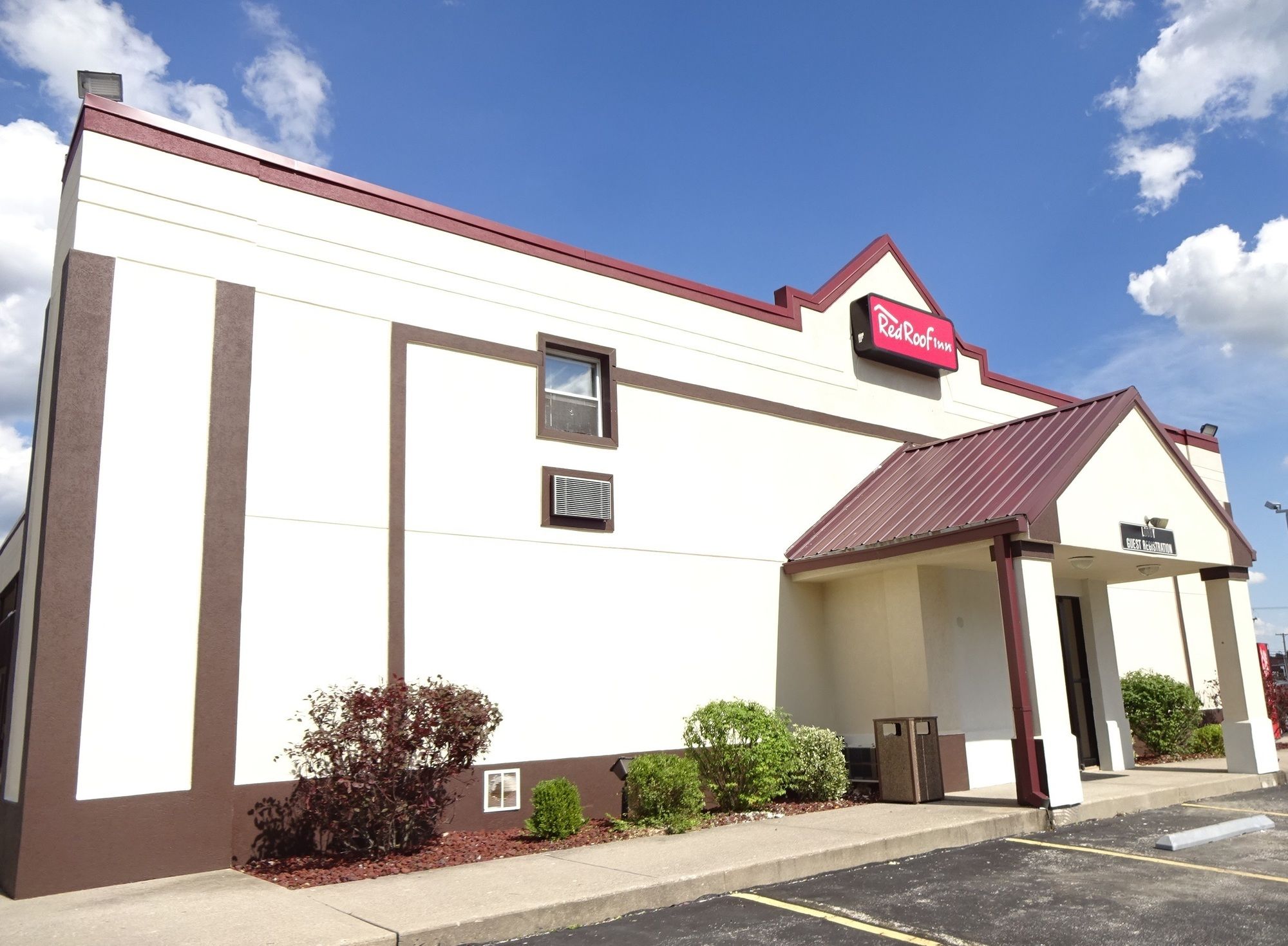 Red Roof Inn Scottsburg