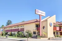 Vantage Point Inn - Woodland Hills Hotels near PostNet