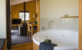 Discovery Resorts - Cradle Mountain