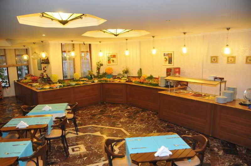 Azak Hotel