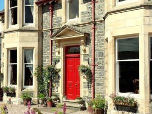 Strathallan Bed and Breakfast