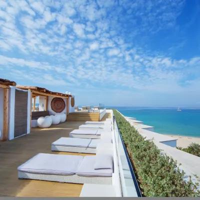 HM Tropical Hotels near Avenida Jaime III